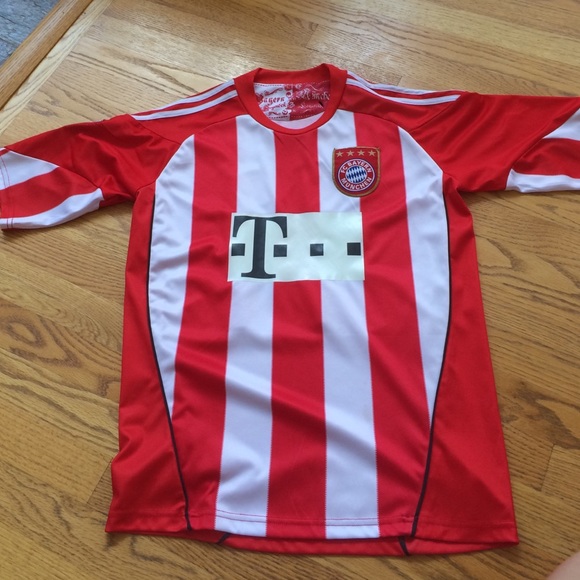 FC Bayern Münich Soccer Jersey
