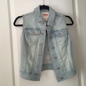Jean Vest