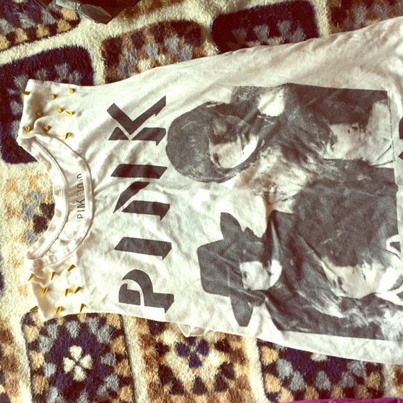 Top Forever21, pink floyd with studs