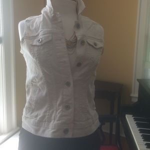 White Sleeveless Denim Vest with stitching