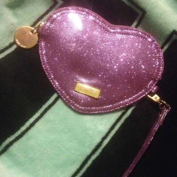 💜 Purple glitter heart wristlet 💜deux lux💜