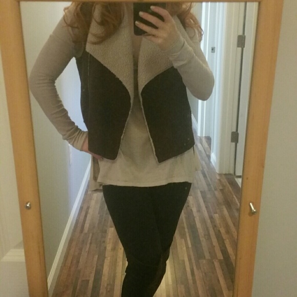 C&C California Faux Sherpa Vest (ObO!) - Picture 4 of 4