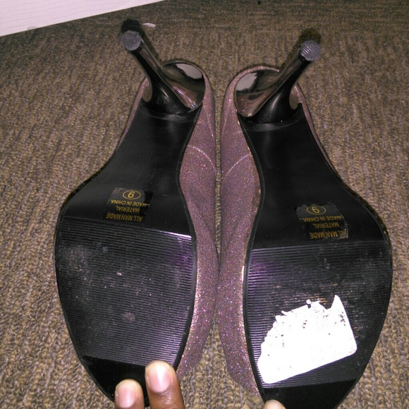 Heels - Picture 2 of 2