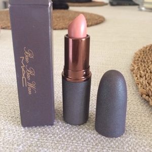 Limited edition MAC lipstick "Bao Bao Wan"