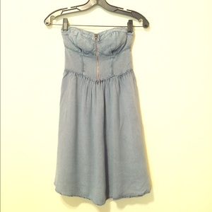 NWOT 💕 Chambray Strapless Dress Front Zip