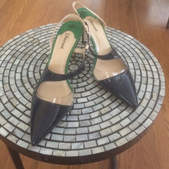 Pretty tri-color patent leather shoes