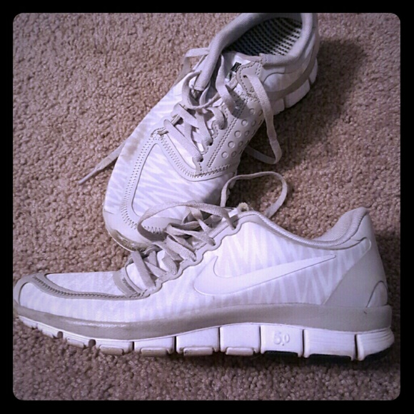 Nike chevron sneakers