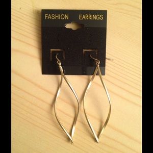 Matte Gold Plated Wave Earrings