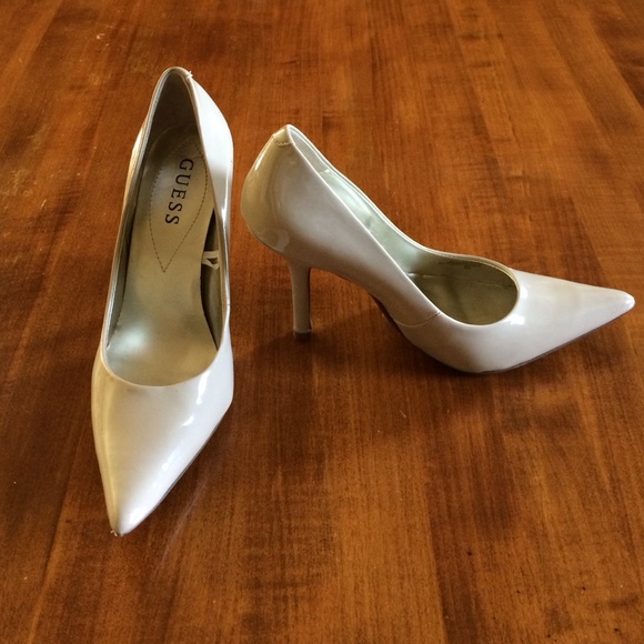 Guess Nude/ Beige Colored Pumps - Picture 1 of 4