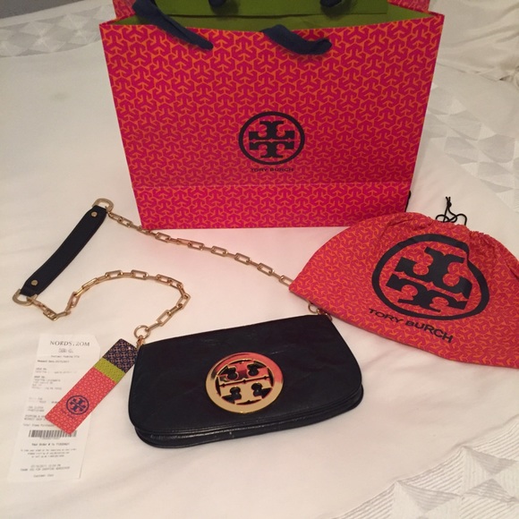 Tory Burch Logo Clutch - Picture 3 of 4