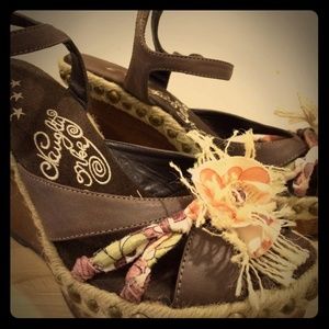 Naughty monkey wedges