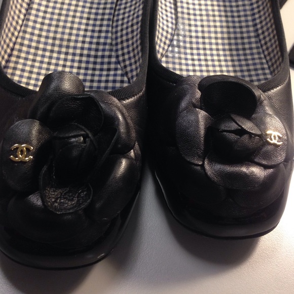 $OLD Chanel Shoes. SOLD - Picture 4 of 4