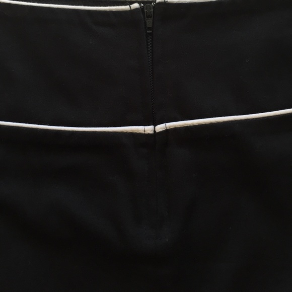 Button Skirt - Picture 3 of 4