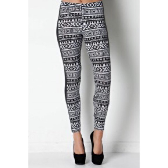 Poetry Black and white tribal leggings