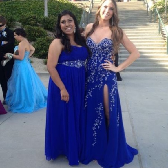 Formal Dress - Picture 3 of 4