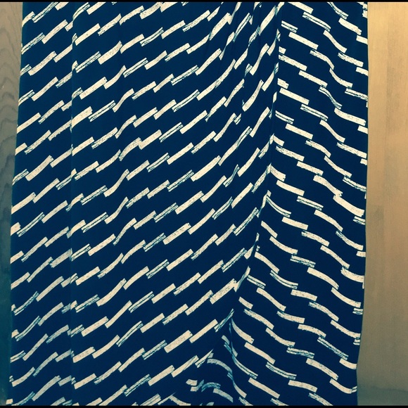 LANE BRYANT FAUX WRAP DRESS - Picture 2 of 2