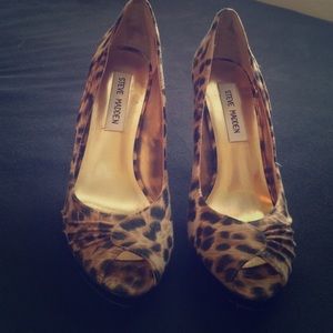 Leopard heels