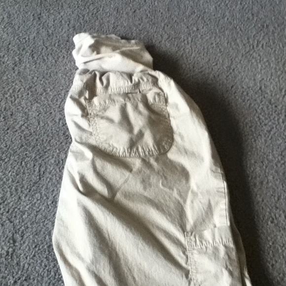 Maternity Capris - Picture 3 of 4