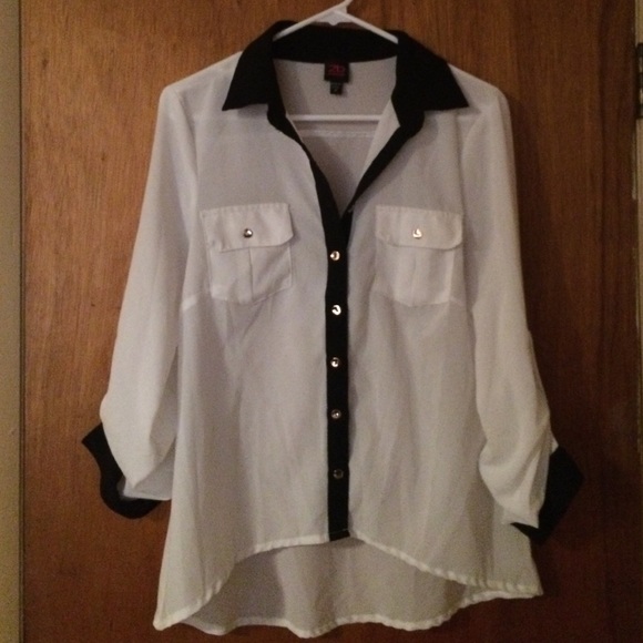 Black and white button down - Picture 1 of 4