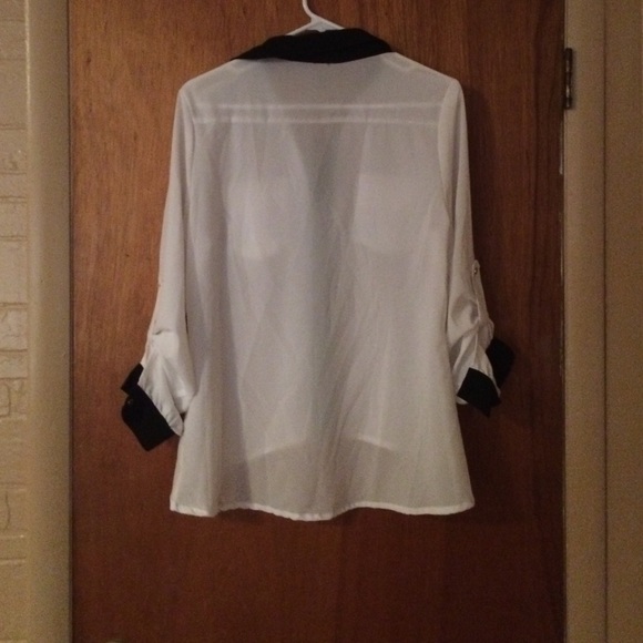 Black and white button down - Picture 3 of 4