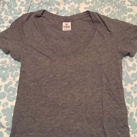 VS Pink heather gray tshirt