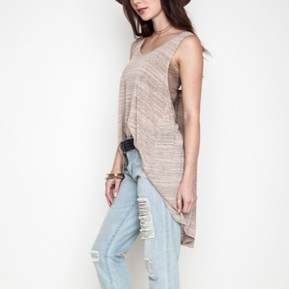 "Mesmerism" Loose Faux Cape Top - Picture 2 of 3