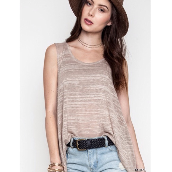 "Mesmerism" Loose Faux Cape Top - Picture 3 of 3