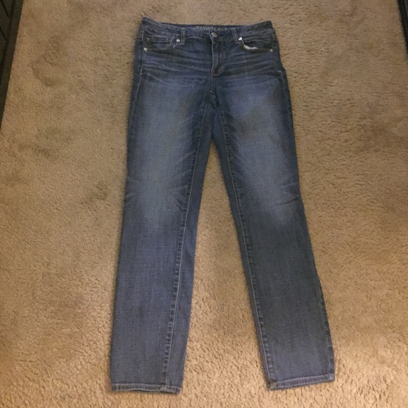 American eagle medium wash skinny jeans
