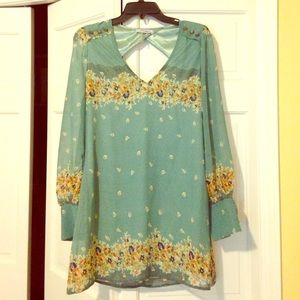 🌺 cute long sleeve tunic 🌸