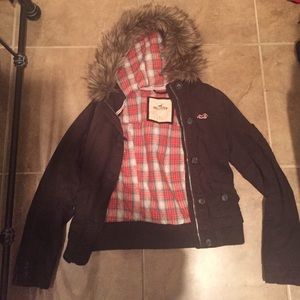 Hollister dark brown jacket with a fur hoodie