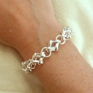 Silver-plated circles and squares bracelet