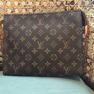 Louis Vuitton monogram toiletry pouch 26 authentic