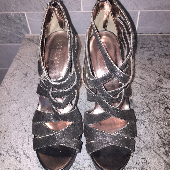 Black Sparkle Pumps