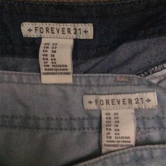 Bundle deal: 2 for 1 pairs of Forever 21 shorts - Picture 2 of 3