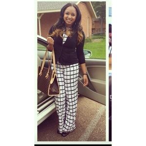 Black and white jumper