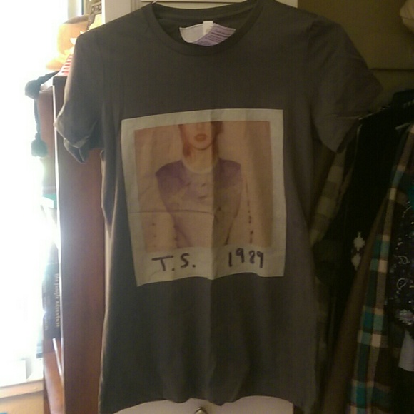Taylor Swift 1989 T-shirt
