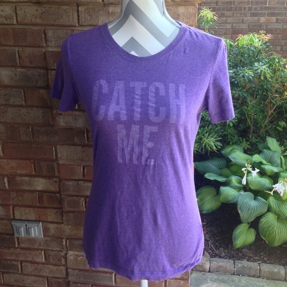 Large Nike Running Tee "Catch Me If You Can"