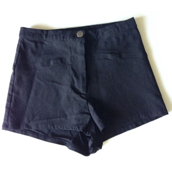 NWOT Nasty Gal Black Hot Short