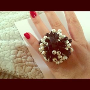 Betsey Johnson pearl & black ring