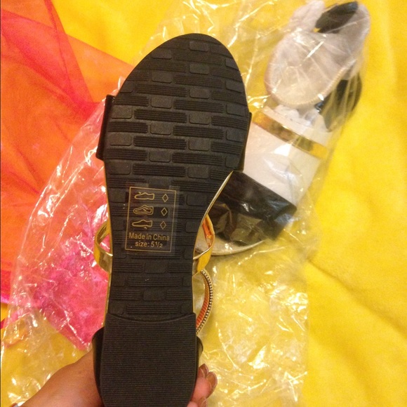 Sandals💰 - Picture 2 of 2