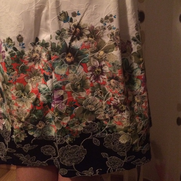 Amazing skirt from Europe one of a kind - Picture 4 of 4