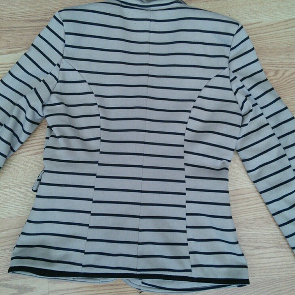 💐HP 10/9, 7/26🎉 Mocha Striped Blazer - Picture 3 of 4