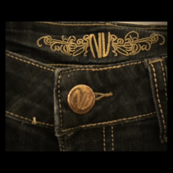 NV Capris Jeans
