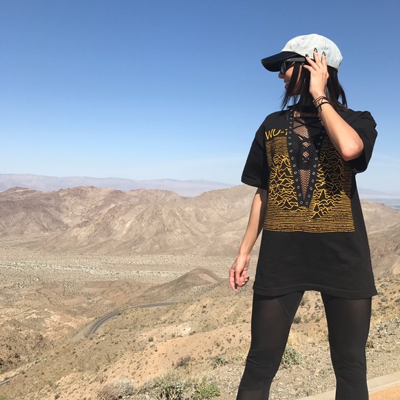 🖤Meet Your Posher✨Venus in Scorpio🖤 - Picture 7 of 8