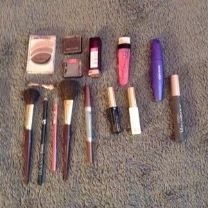 Huge makeup bundle!💄