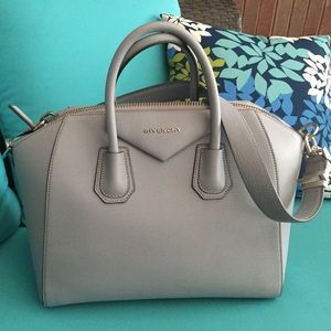 Givenchy Antigona- Selling!