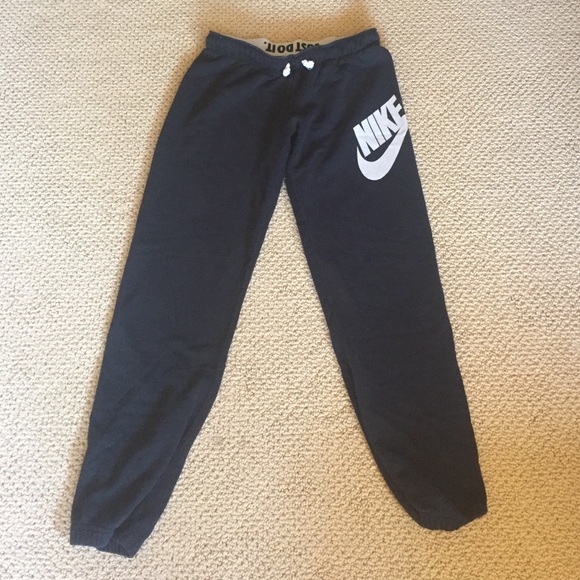 NIKE sweats in GREAT condition.