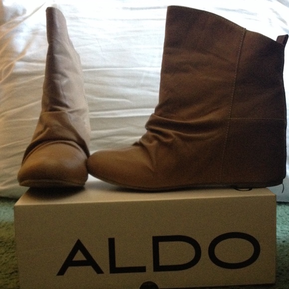 "Swendsen" nude colored booties with hidden heel