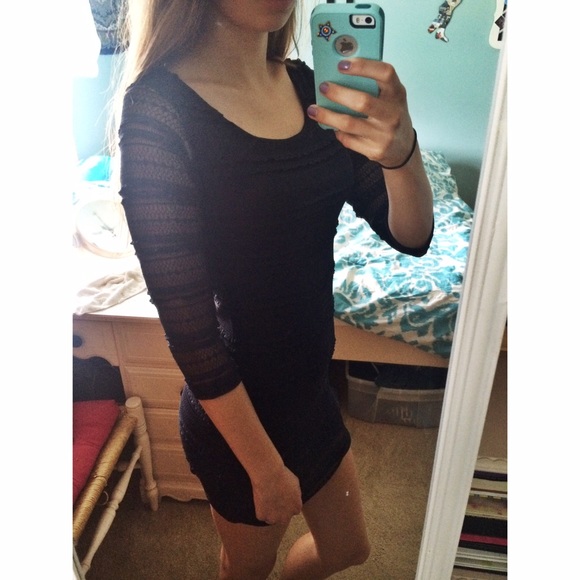 Black crocheted body con dress - Picture 3 of 4