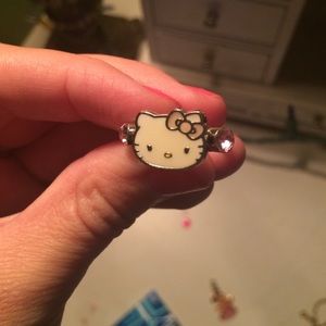 Hello kitty ring